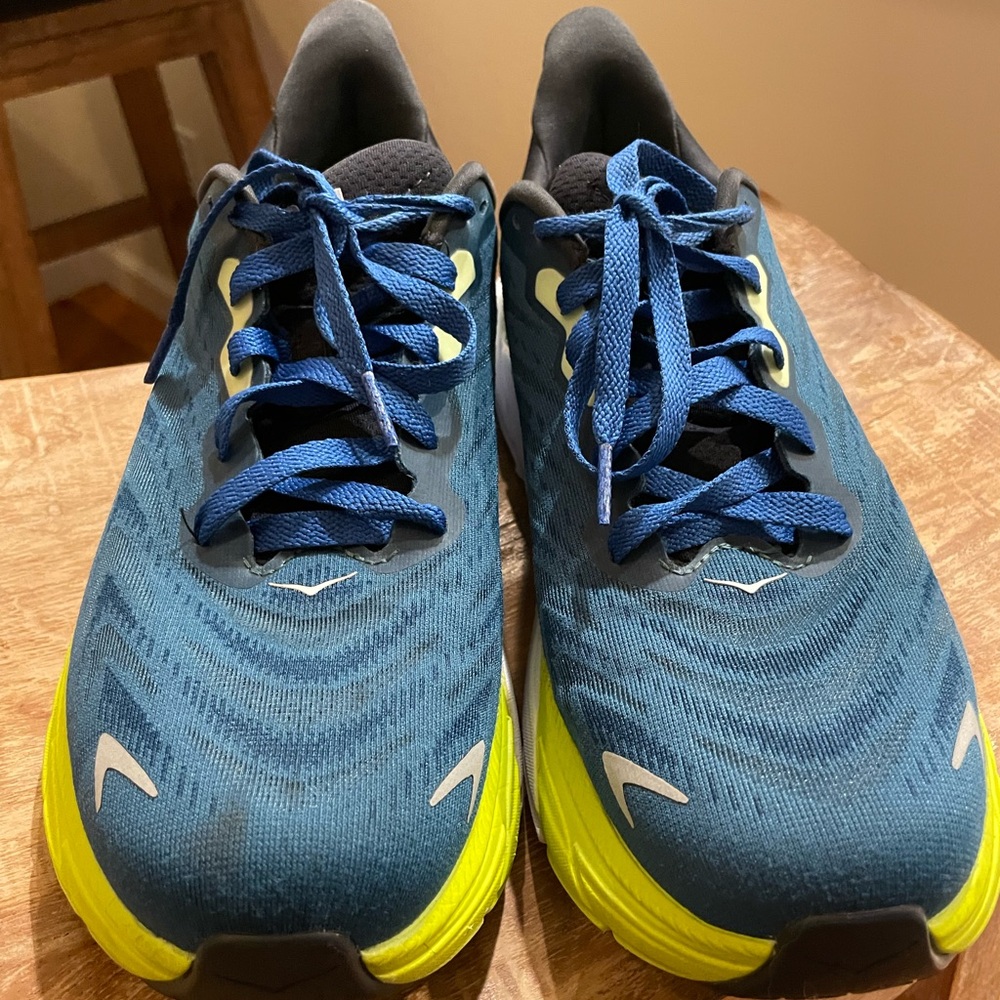HOKA - Arahi 6 - Picture 5 of 12